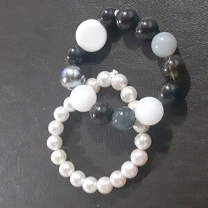 🌹 Black and white bracelets